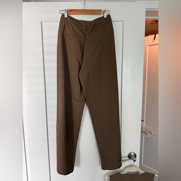 WeWoreWhat Scoop Tailored Vest & Pant Set - Picture 14 of 15